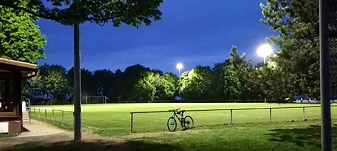 SCL_S_SportplatzNacht